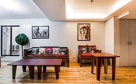 Oyo 136 Regal Residences